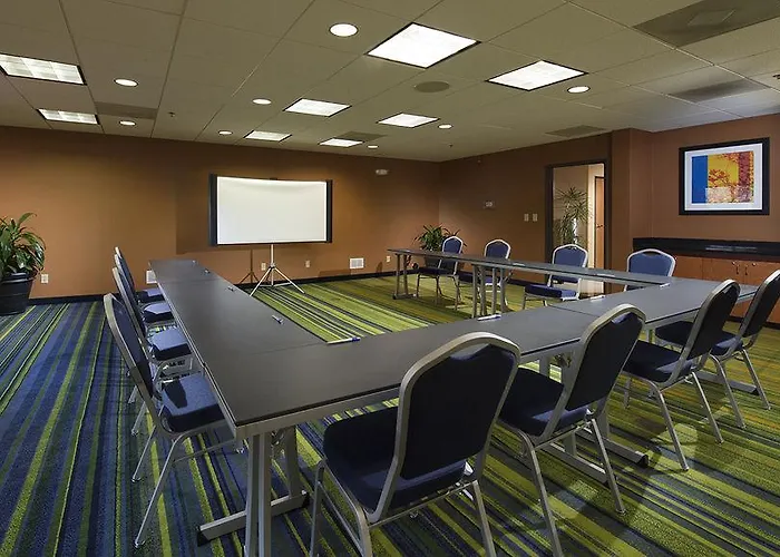 Fairfield & By Marriott Charleston Airport/convention Center