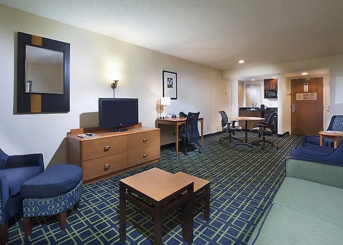 Fairfield & By Marriott Charleston Airport/convention Center Hotel 3*