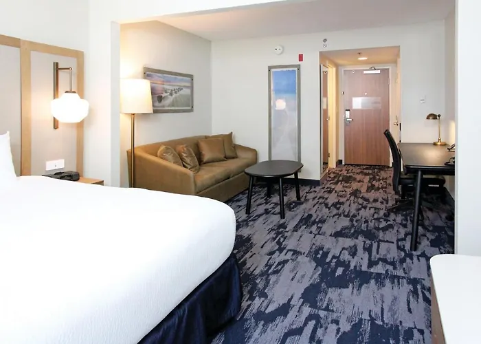 Fairfield & By Marriott Charleston Airport/convention Center Hotel