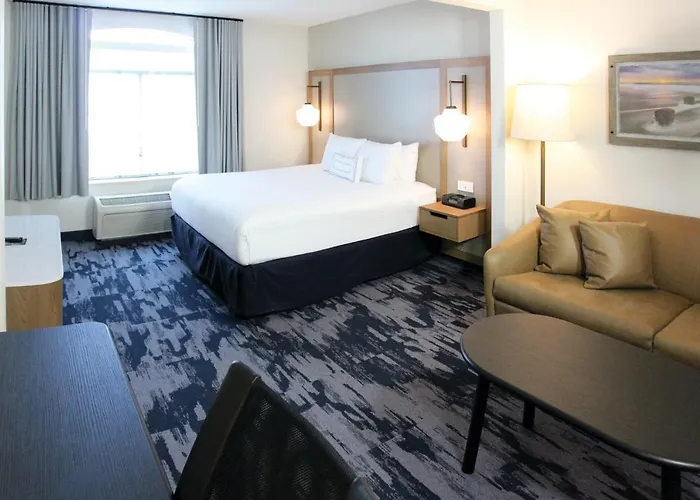 Fairfield & By Marriott Charleston Airport/convention Center