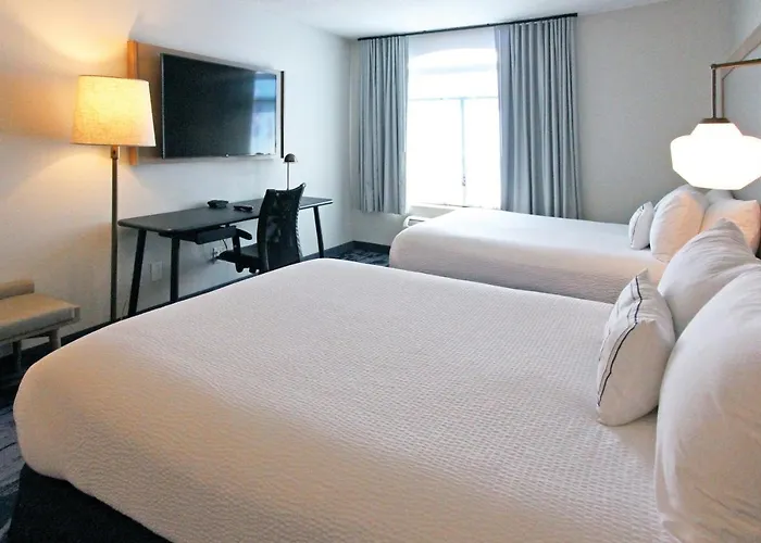 Fairfield & By Marriott Charleston Airport/convention Center North Charleston