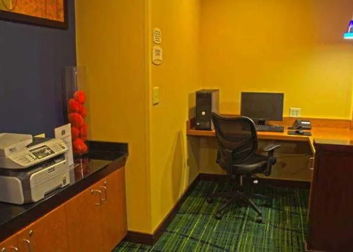 Fairfield & By Marriott Charleston Airport/convention Center 3*