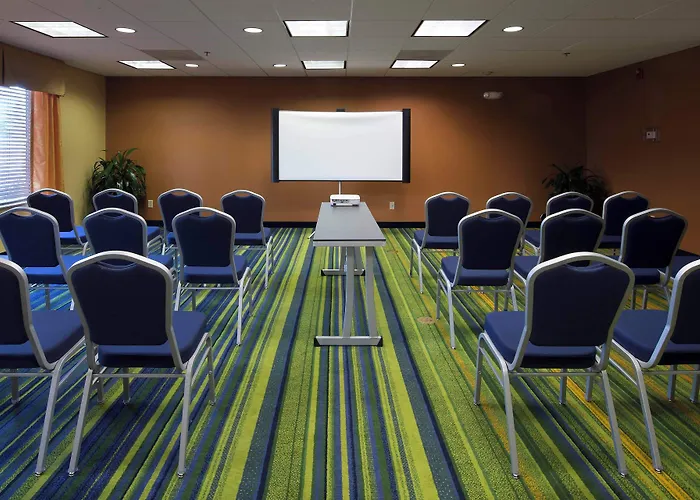 Hotel Fairfield & By Marriott Charleston Airport/convention Center