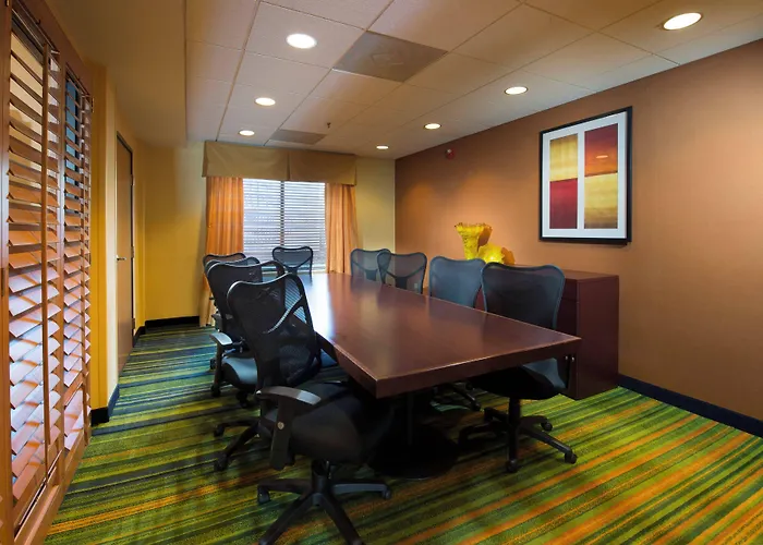 Hotel Fairfield & By Marriott Charleston Airport/convention Center
