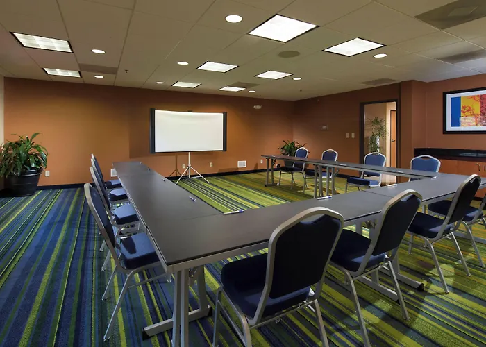 Fairfield & By Marriott Charleston Airport/convention Center North Charleston