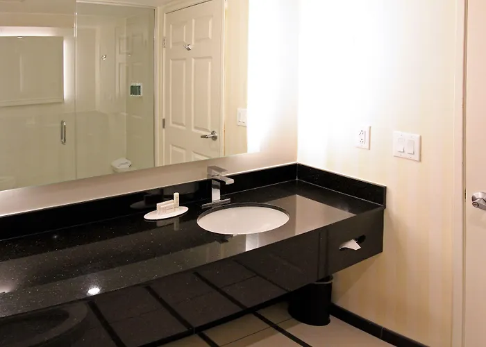 Fairfield & By Marriott Charleston Airport/convention Center