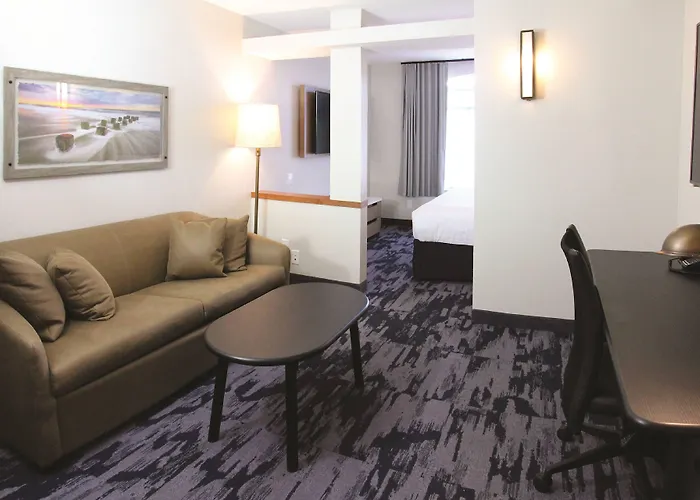 Fairfield & By Marriott Charleston Airport/convention Center 3*