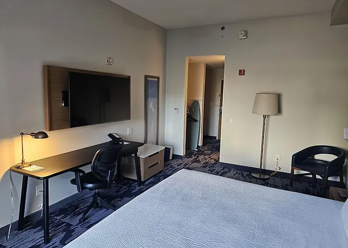 Hotel Fairfield & By Marriott Charleston Airport/convention Center