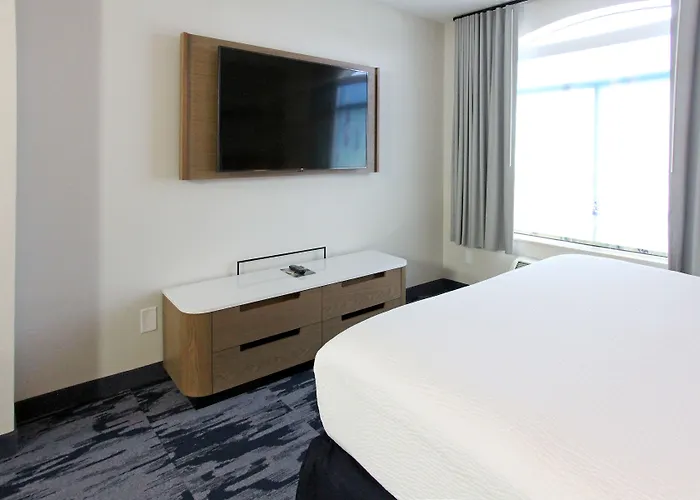 Fairfield & By Marriott Charleston Airport/convention Center North Charleston
