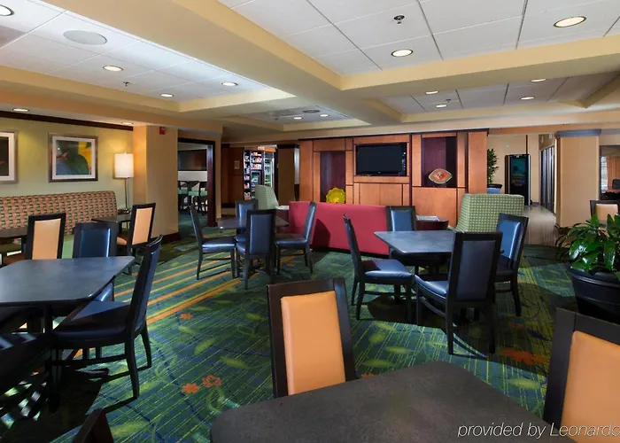 Fairfield & By Marriott Charleston Airport/convention Center Hotel