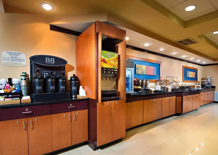 Hotel Fairfield & By Marriott Charleston Airport/convention Center